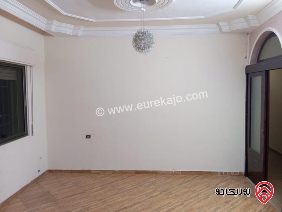 شقة شبه أرضية مساحة 160م للايجار في عمان - الجبيهة حي المنصور