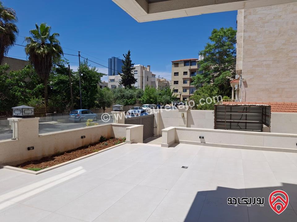 شقة ارضية جديدة مساحة 235م داخلي و 350م خارجي مفروشة للايجار في عمان - عبدون