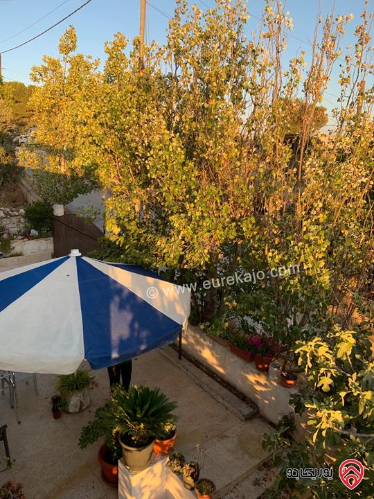 منزل مستقل مساحة 170م على أرض 1 دونم و 750م للبيع في السلط