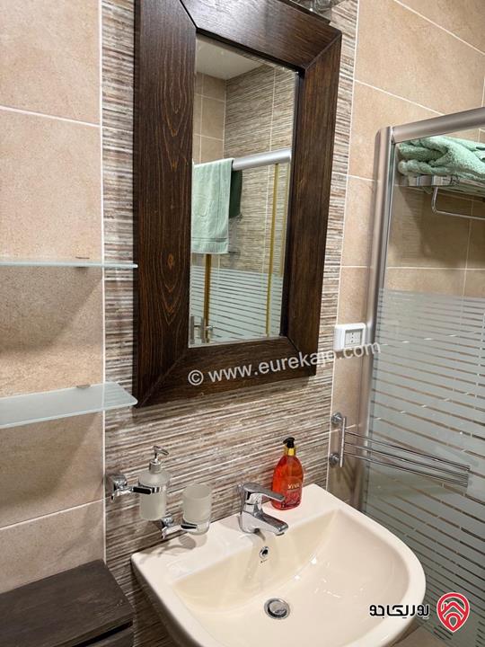 شقة سوبر ديلوكس طابق أخير مع روف مساحة 280م للايجار مفروشة في عمان - أم الكندم