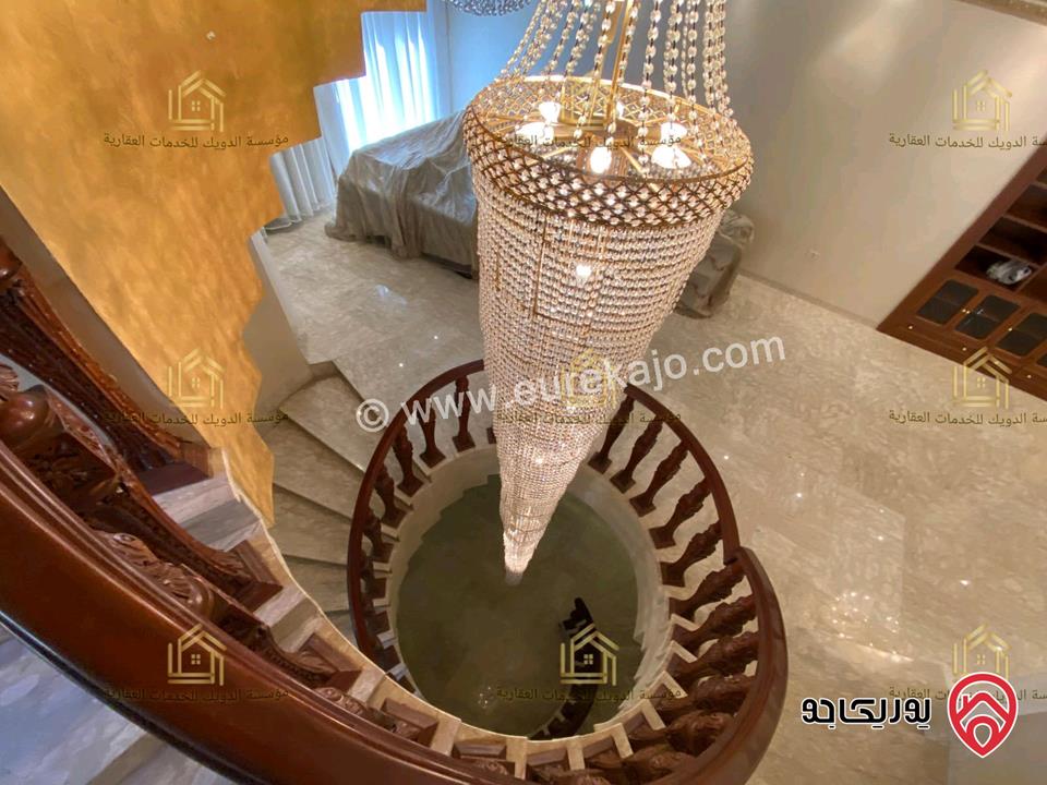 فيلا مساحة 920م على أرض 790م للإيجار في عمان - عبدون 