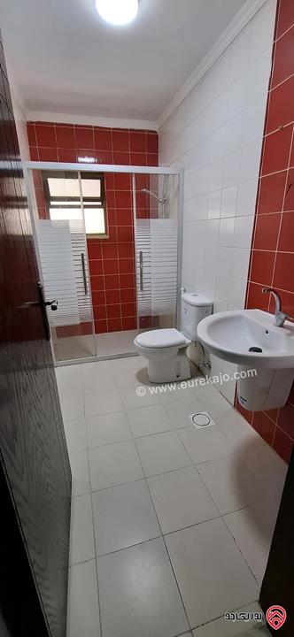 شقة طابق ثالث مساحة 130م للبيع بموقع مميز جداً في عمان - طبربور