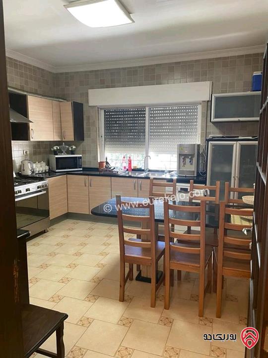 شقة طابق أول مساحة 170م للبيع في عمان - الرابية