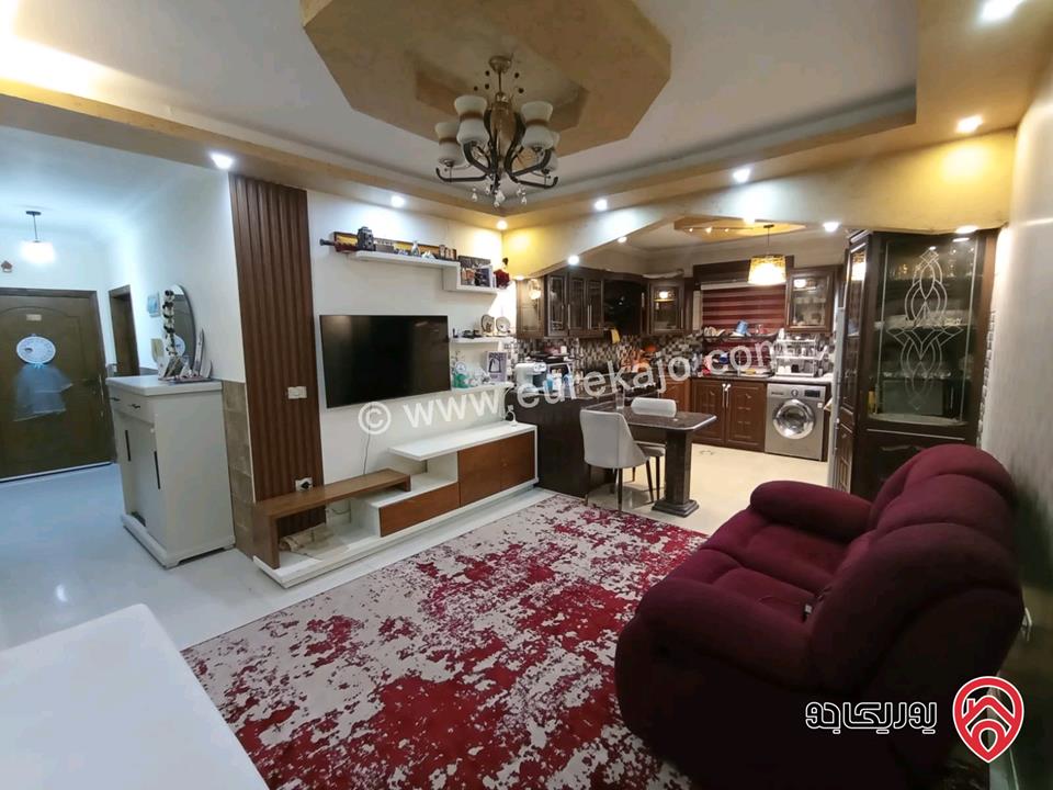 شقة طابق ثاني فني مساحة 137م للبيع في اربد 