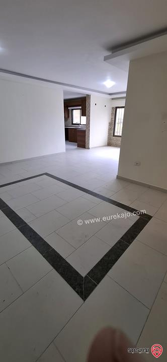 شقة طابق ثالث مساحة 130م للبيع بموقع مميز جداً في عمان - طبربور