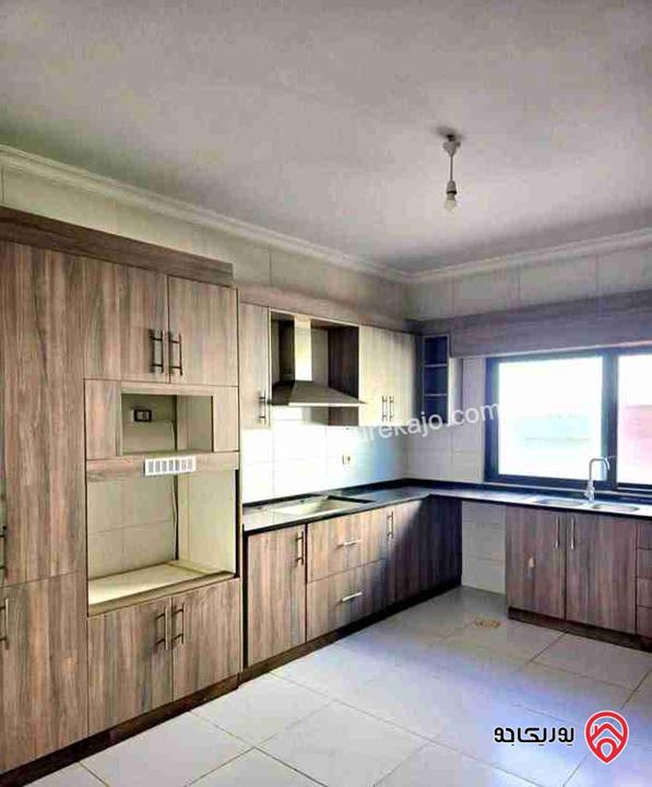 شقة فارغة أرضية مساحة 200م للايجار في عمان - دابواق 