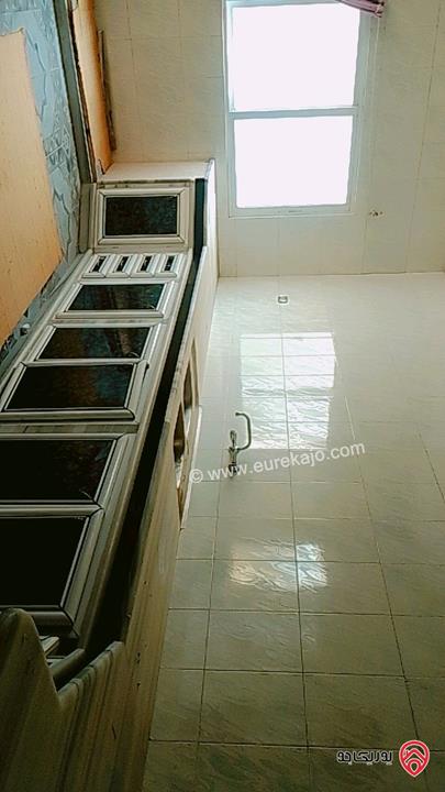 شقة طابق ثاني مساحة 150م للايجار في اربد شارع القدس حي النصر