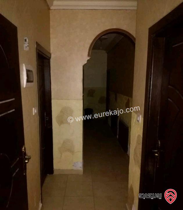 عمارة على أرض 320م للبيع في الزرقاء - ضاحية الأميرة هيا