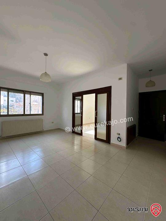 شقة طابق ثاني مساحة 170م للبيع في عمان - الرابية 