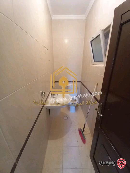 شقة فارغة طابق ثاني مساحة 150م للإيجار في عمان - تلاع العلي 