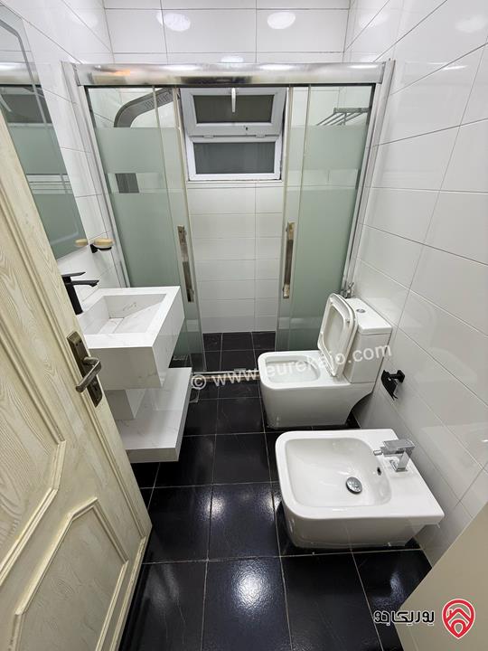 شقة مساحة 170م طابق ثاني مع مصعد عمارة هادئة عائلات للإيجار  في عمان - دير غبار