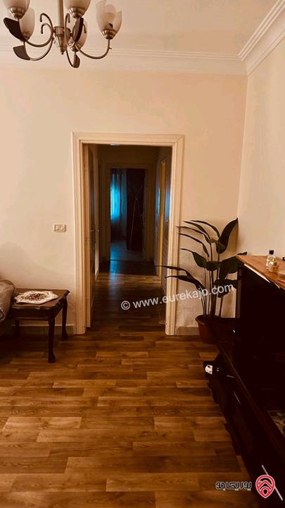 شقة مميزة مساحة 200م طابق أول للايجار مفروشة في عمان - دير غبار