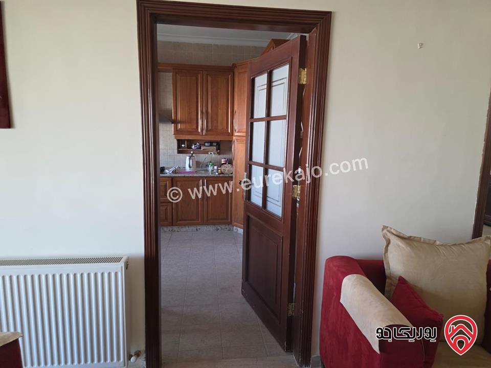 شقة طابق ثالث مساحة 180م للبيع في عمان - خلدا 