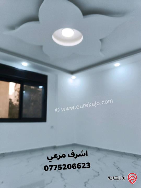 شقة طابق اول لم تسكن مساحة 140م للبيع في الزرقاء الجديدة