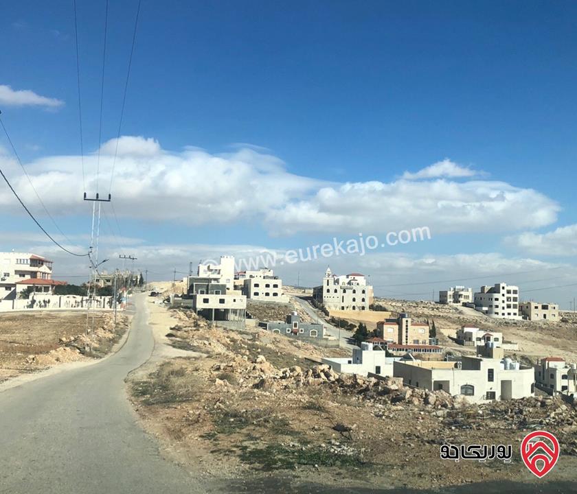 أرض على شارعين مساحة 500م للبيع في الزرقاء - جريبا اسكان الارقم  قرب زينات الربوع    