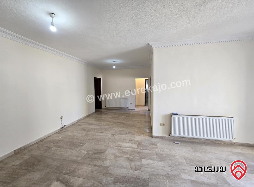 شقة مساحة 130 متر طابق اول للبيع في عمان - ام السماق قرب شارع مكة و مكة مول