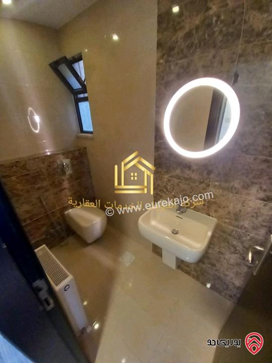 شقة فارغة طابق ثالث مساحة 160م للإيجار في عمان - الدوار السابع 