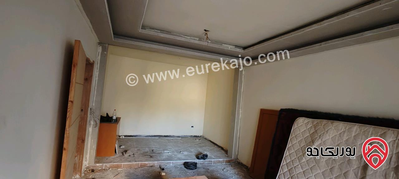 عمارة سكنية تتكون من 3 شقق طابقية على أرض 320م للبيع في عمان - حي نزال