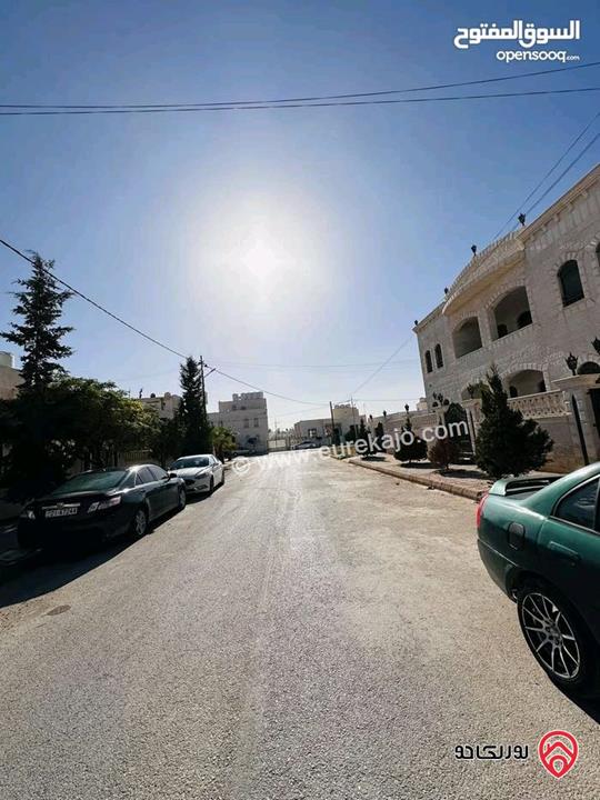 منزل مستقل مساحة 190م على أرض 400م للبيع في الزرقاء - مدينة الشرق 