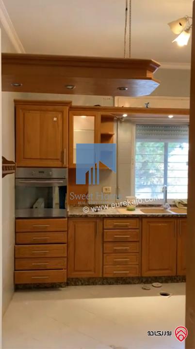 شقة أرضية مميزة للبيع في عمان - أم السماق - خلف الدر المنثور 210م مع حديقة وترسات 120م بسعر مغري