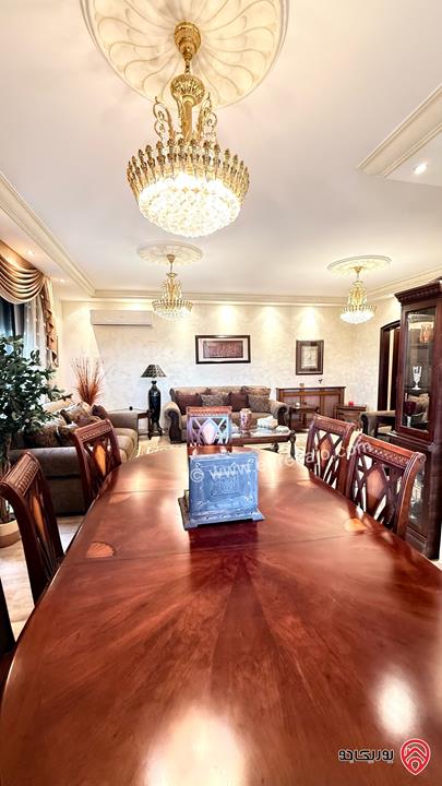 شقة مفروشة مساحة 210م طابق أول للبيع في عمان - الجبيهة