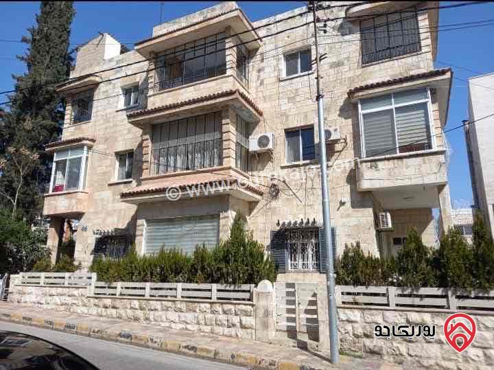 عمارة تجارية ضمن سكن ج مكونة من 3 طوابق للبيع في عمان - اللويبدة