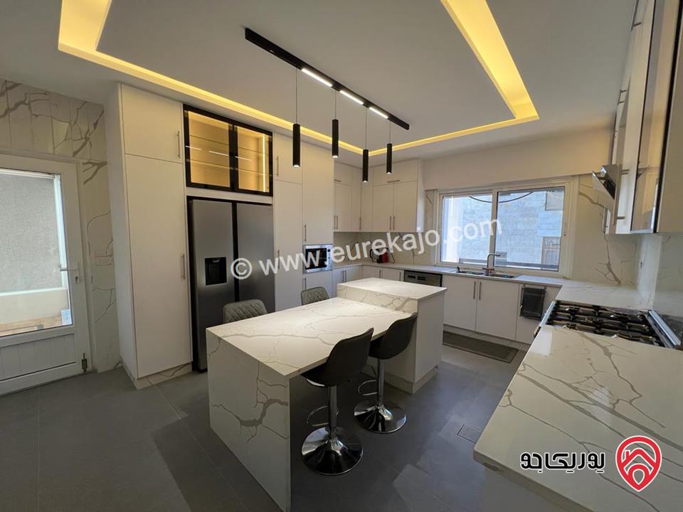 شقة فاخرة مفروشة بالكامل مساحة 370م للايجار في عمان - أم أذينة