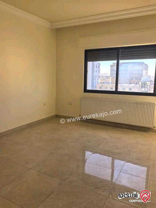 شقة فارغة مساحة 160م طابق ثالث للايجار في عمان - خلدا 