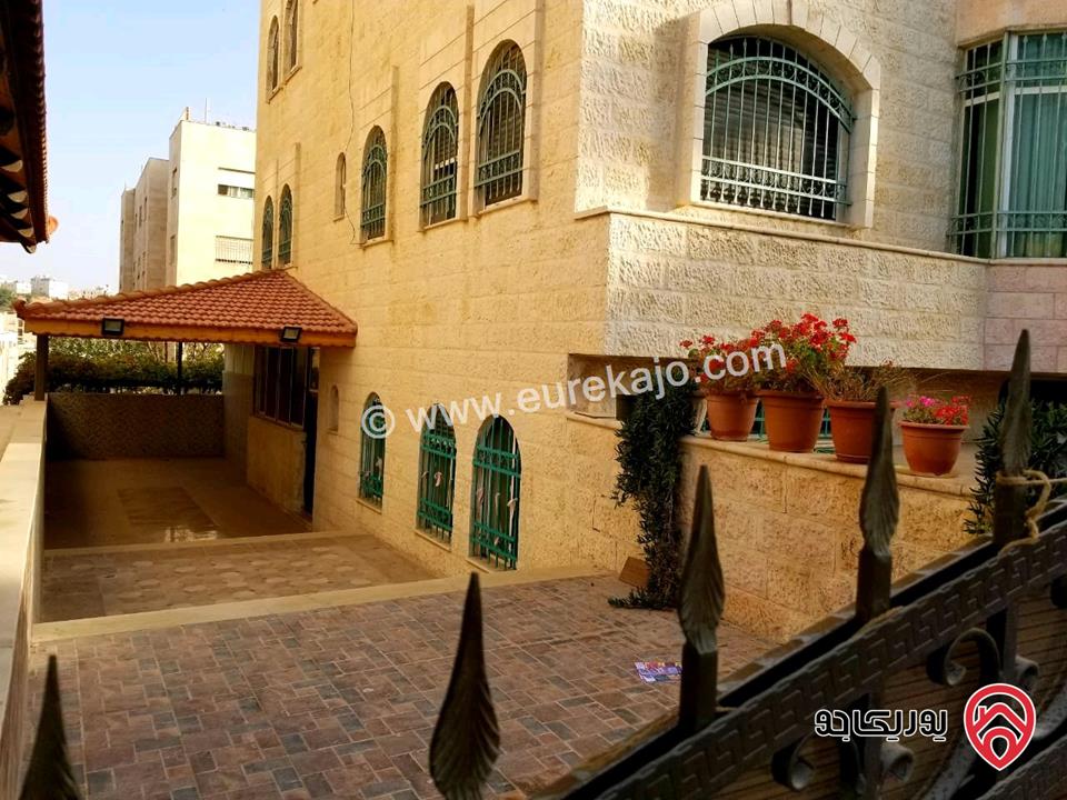 فيلا مساحة 850م على أرض 980م للبيع في عمان - الجبيهة