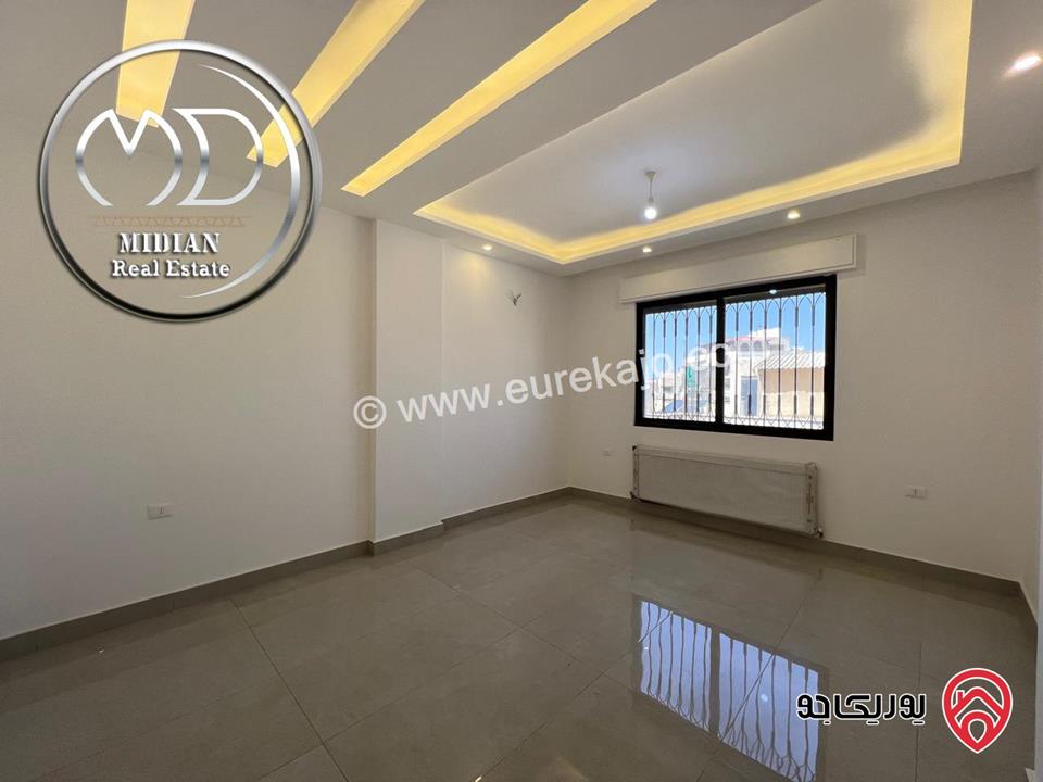 شقق جديدة للبيع في عمان - ضاحية النخيل مساحات 250م & 300م مع تراسات تشطيبات ديكورات عصرية فاخرة اطلالة رائعة