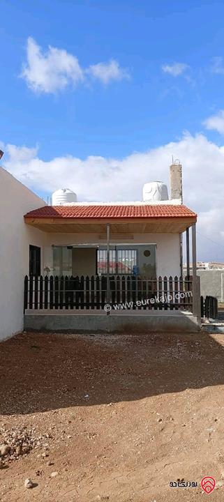 مزرعة مساحة الأرض 3 دونم و 400م مع منزل مستقل 120م للبيع في المفرق