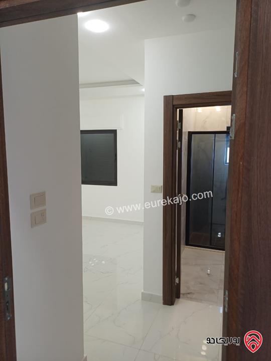 شقة مميزة سوبر ديلوكس طابق ثالث مع روف بناء جديد مساحة 196م للبيع في عمان - المقابلين