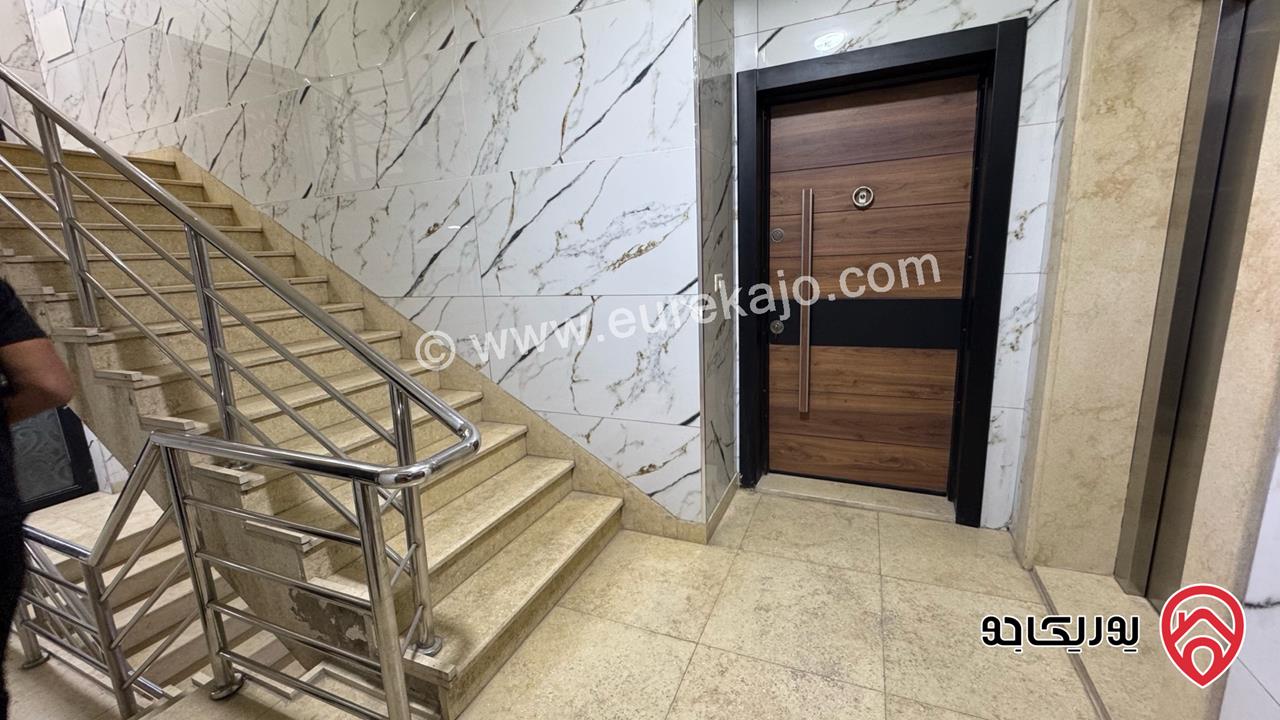 شقة أرضية دوبلكس تشطيبات فندقية مساحة 237م داخلي و 140م خارجي للبيع في عمان - ضاحية الياسمين