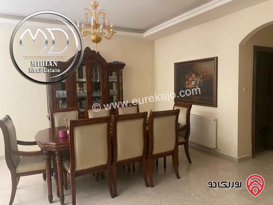 شقة أرضية دوبلكس للبيع في عمان - ضاحية النخيل مساحة 275م مع ترس و حديقة 200م تشطيبات سوبر ديلوكس بسعر مميز