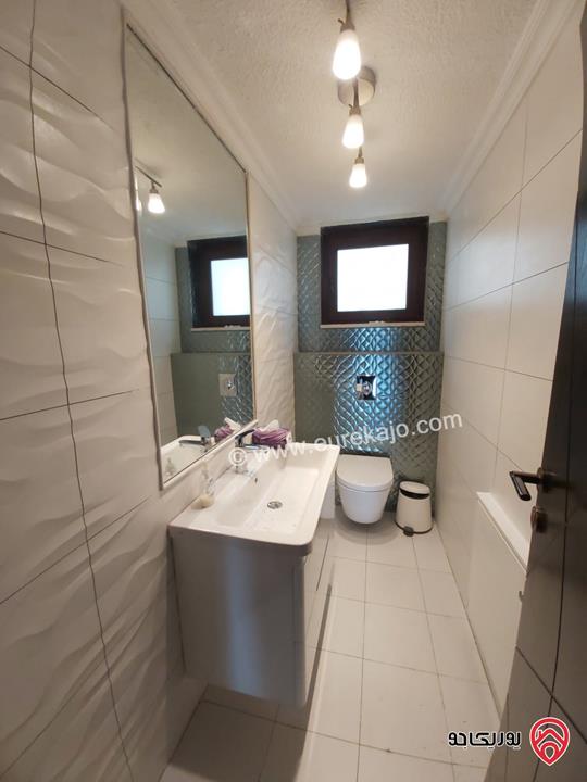 شقة طابق ثاني مساحة 200م للبيع  في عمان - ام اذينة