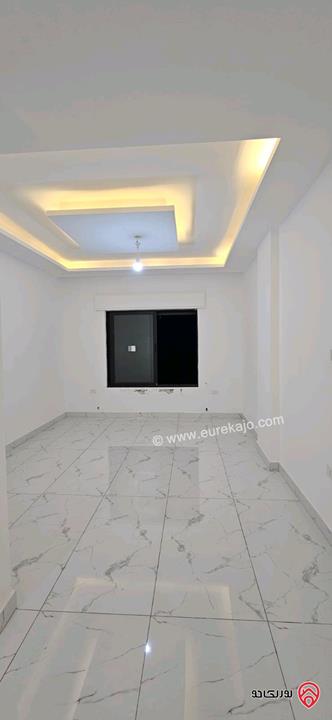 شقة جديدة لم تسكن طابق ثالث مع مصعد مساحة 115م للإيجار في عمان - ضاحية الياسمين 