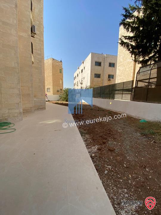 شقة أرضية (شبه فيلا) طابقية فاخرة للبيع في عمان - الرابية قرب الكالوتي 425م مع حديقة وترسات 500م