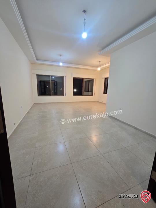 شقة فارغة طابق ثاني مساحة 160م للايجار في عمان - ضاحية الرشيد