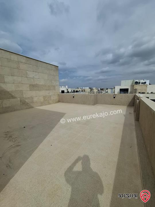شقة طابق ثالث دوبلكس مساحة 239م للبيع في عمان - حي الصحابة