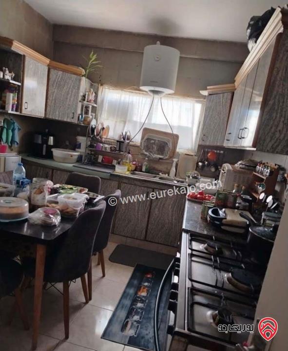 شقة طابق ثالث مساحة 177م² للبيع في عمان - أم أذينة