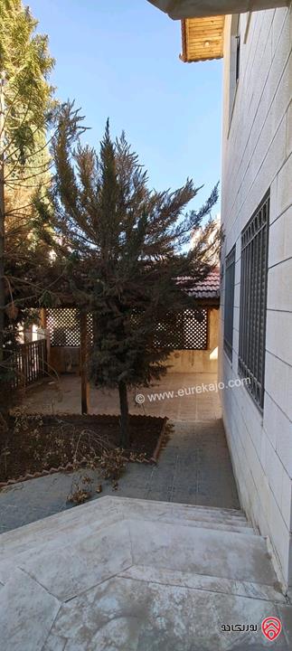 فيلا متلاصقة فاخرة جدا مساحة 540م على أرض 500م للبيع في عمان - شفا بدران الكوم 