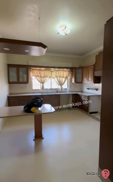 شقة فارغة مساحة 135م طابق ثاني للايجار في عمان - أبو نصير 