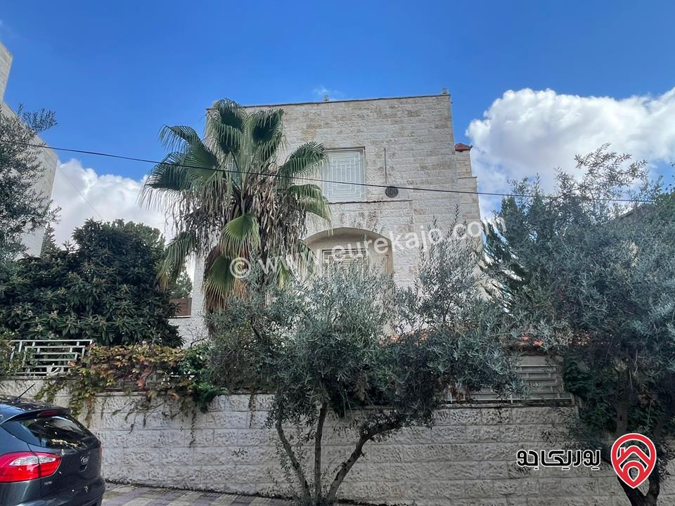 فيلا مساحة البناء 800م على ارض 1 دونم للبيع في عمان - تلاع العلي