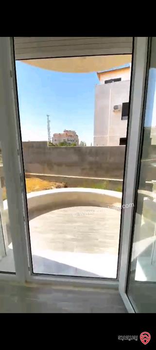 فيلا مساحة 1300م على أرض 1200م للبيع في عمان - الجبيهة 