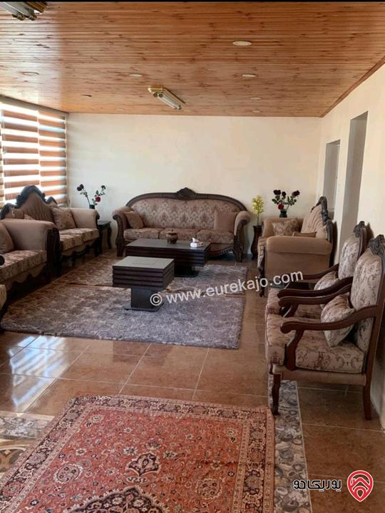 بيت مستقل طابقين مساحة 300م على أرض 400م للبيع في عجلون - كفرنجة 