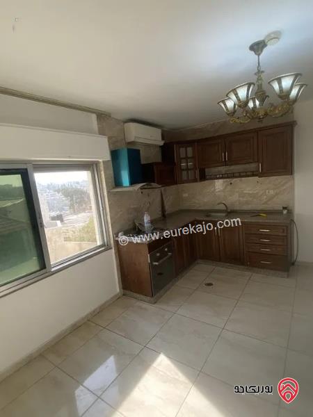 شقة فارغة مساحة 120م طابق أول للايجار في عمان - جبل الحسين  