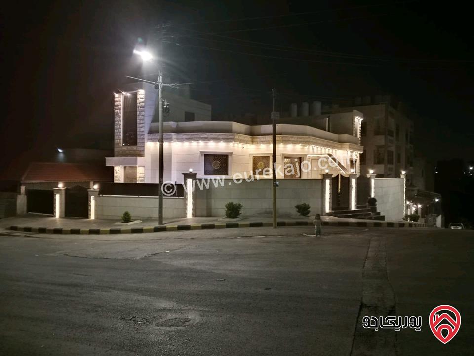 فيلا مساحة البناء 330م على أرض 530م للبيع في عمان - ابو علندا