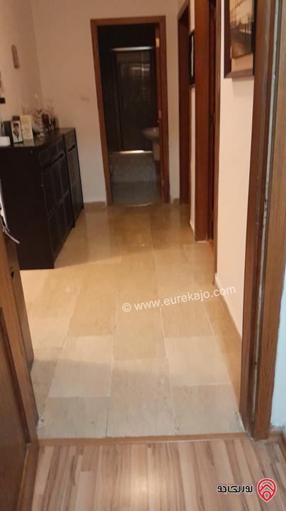 شقة طابق ثاني 190م للبيع في عمان - الكرسي