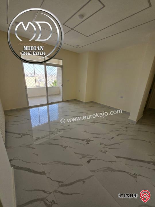 شقة فارغة للايجار في عمان - الرابية مساحة 215م 4 نوم طابق اول تشطيبات سوبر ديلوكس بسعر مميز