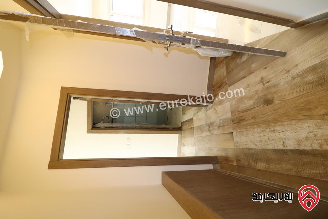 شقة جديدة طابق ثالث دوبلكس مساحة 173م للبيع في عمان - خلدا